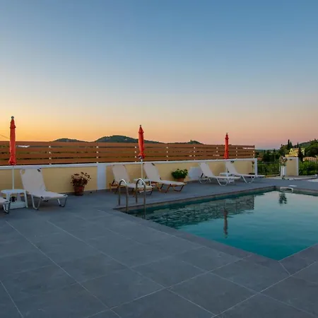 Famozo Hill Private By 