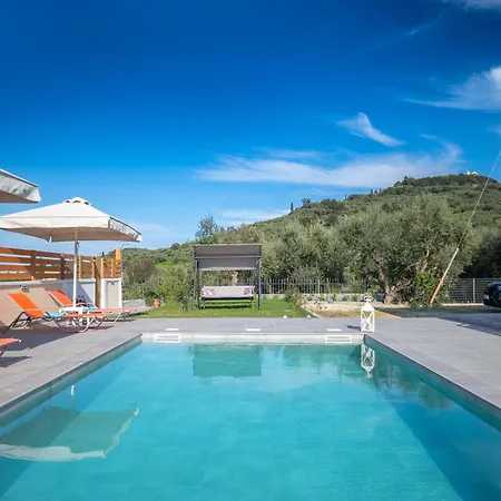 Famozo Hill Private By 