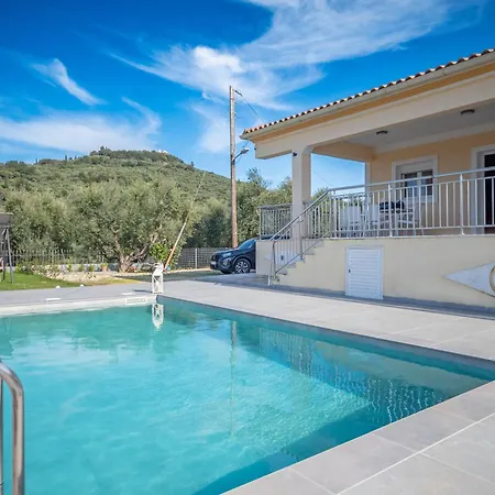 Famozo Hill Private By 
